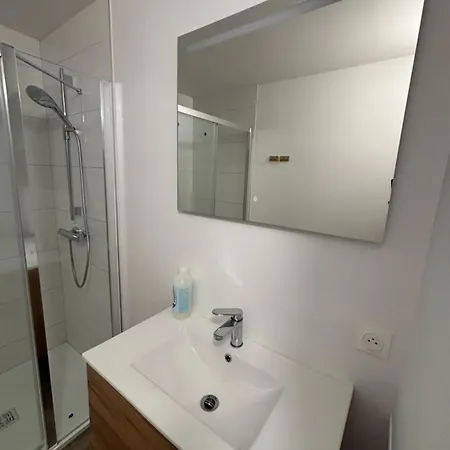 2 En Rdc Avec Terrasse 4 Personnes Apartamento Douai