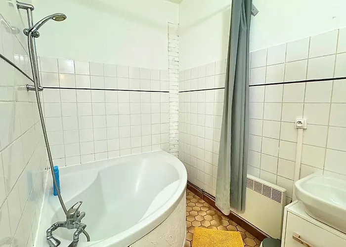 2 En Rdc Avec Terrasse 4 Personnes Appartement Douai